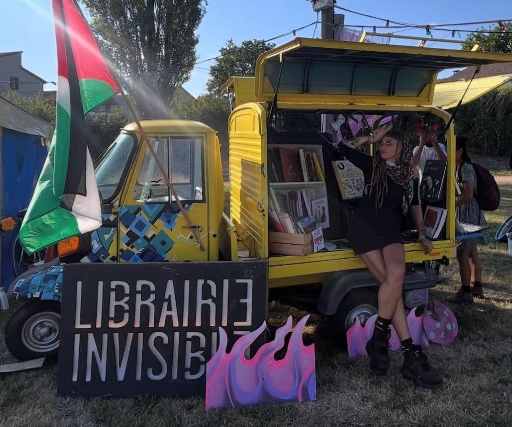 Image of the invisible library